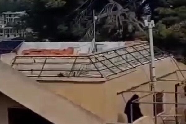 پهپاد اسرائیلی در تعقیب زن لبنانی در شهرک یاطر+فیلم