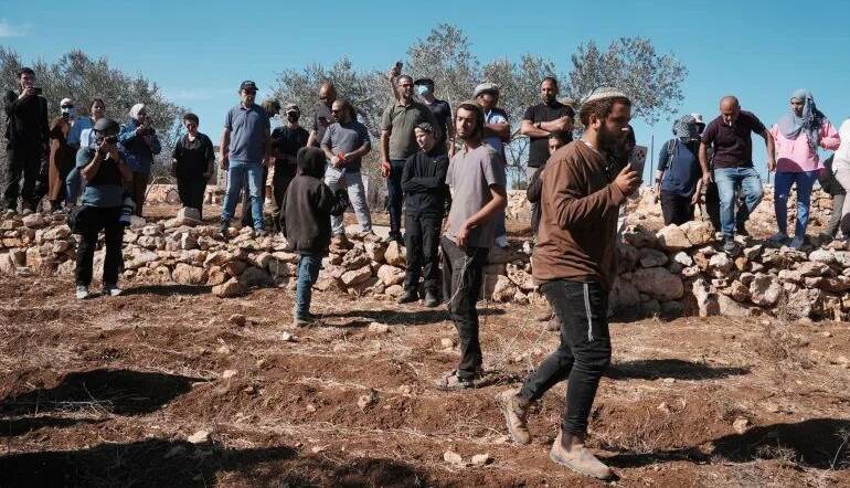 شهرک‌نشینان صهیونیست ۷ کشاورز فلسطینی را ربودند