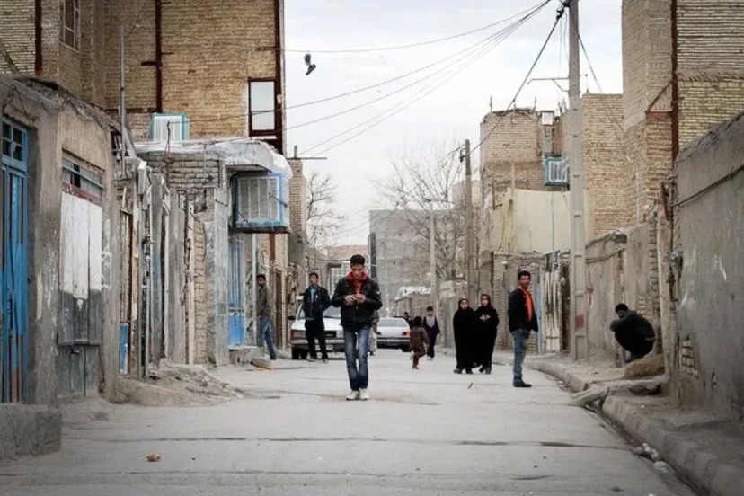 سکونت ۱۹ میلیون نفر در محلات کم‌برخوردار کشور؛ ۱۳ هزار روستا محروم هستند